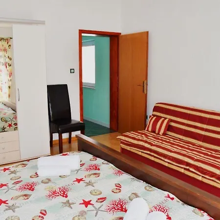 Apartments Darko - 30 M From Beach Sukošan Exterior foto